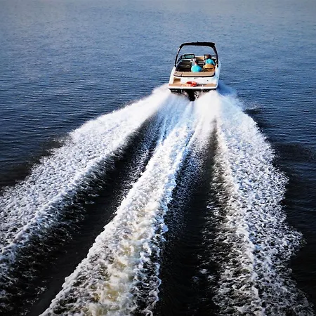 Apartment Marina View - Super Widok Na Jezioro, Klimatyzacja, Winda, 2xtv Z Netflix Ilawa